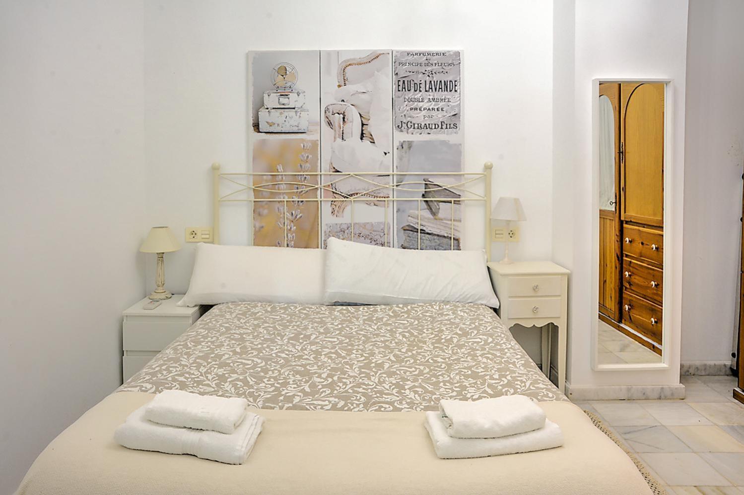 Apartamento En Calle Regla Sanz Seville Exterior photo